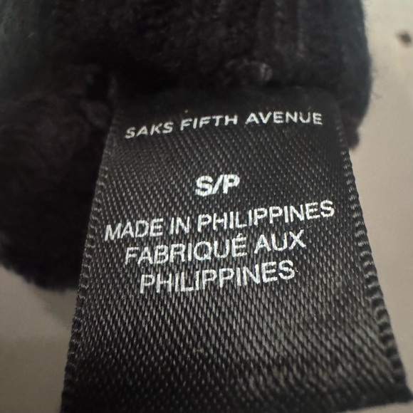 NWT Saks Fifth Avenue Women’s Leather Gloves (S/P) - Picture 4 of 5